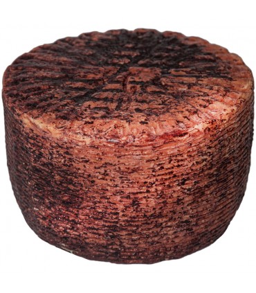 Formaggio pecorino bagnolese stagionato 9 mesi al vino Taurasi