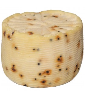 Formaggio pecorino bagnolese scamosciato al pepe